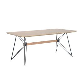 Τραπέζι τραπεζαρίας κατάλληλο για εσωτερικούς χώρους με διάσταση 180x90x77cm σε sonoma απόχρωση με μαύρα μεταλλικά πόδια.